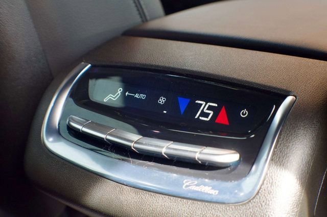 Used 2025 Cadillac XT6 Luxury image 49