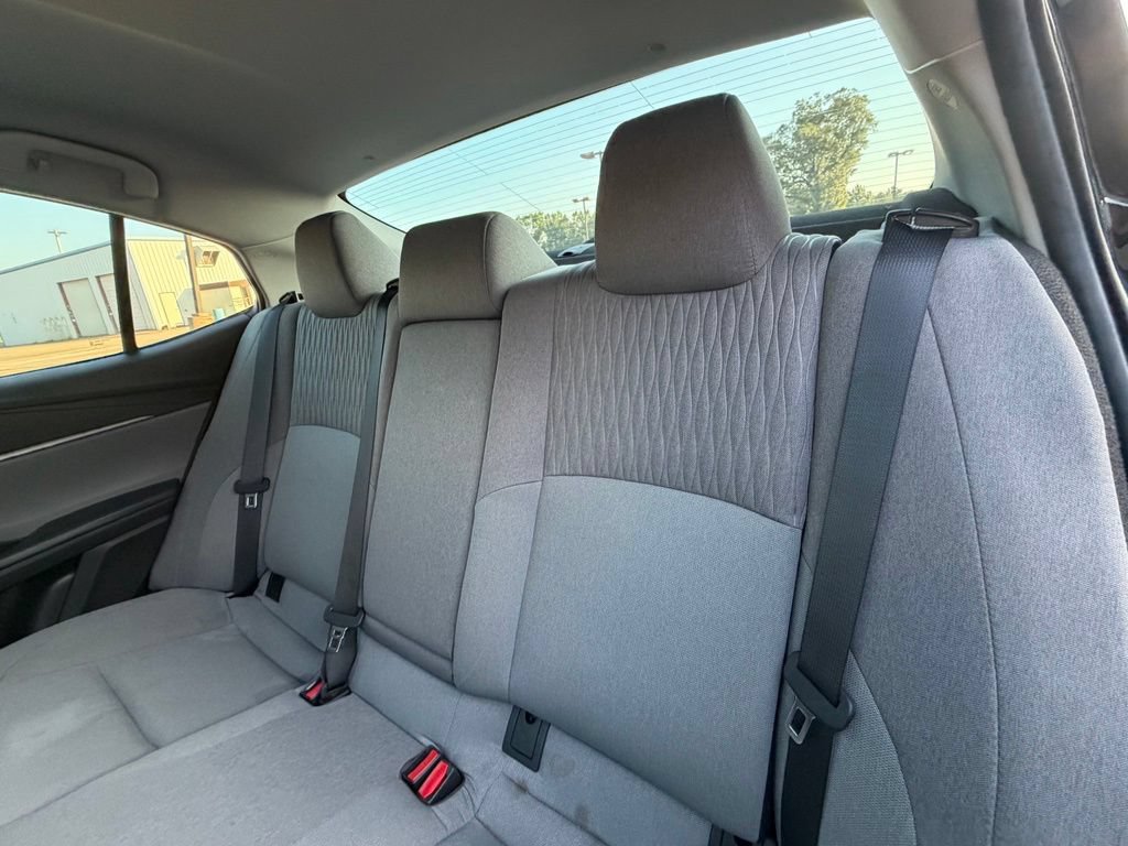 Used 2025 Toyota Camry LE FWD image 21