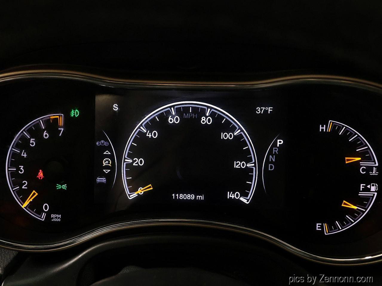 Used 2016 Jeep Grand Cherokee Laredo 75th Anniversary AWD/4WD image 18