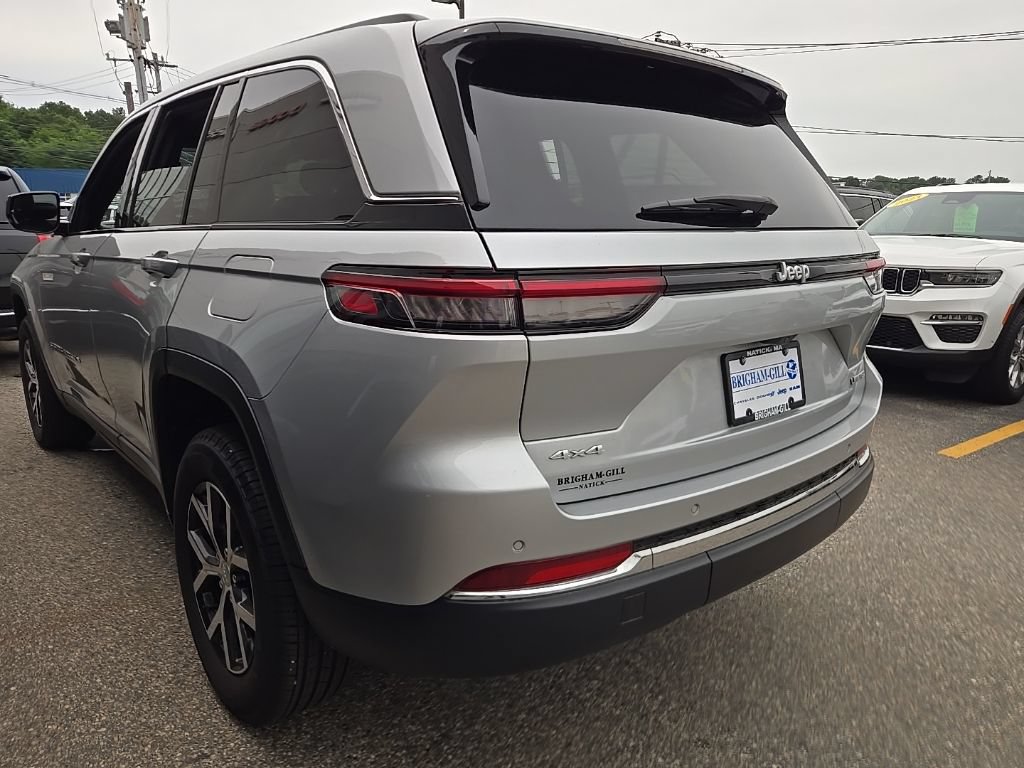 Certified 2024 Jeep Grand Cherokee Limited AWD/4WD image 9