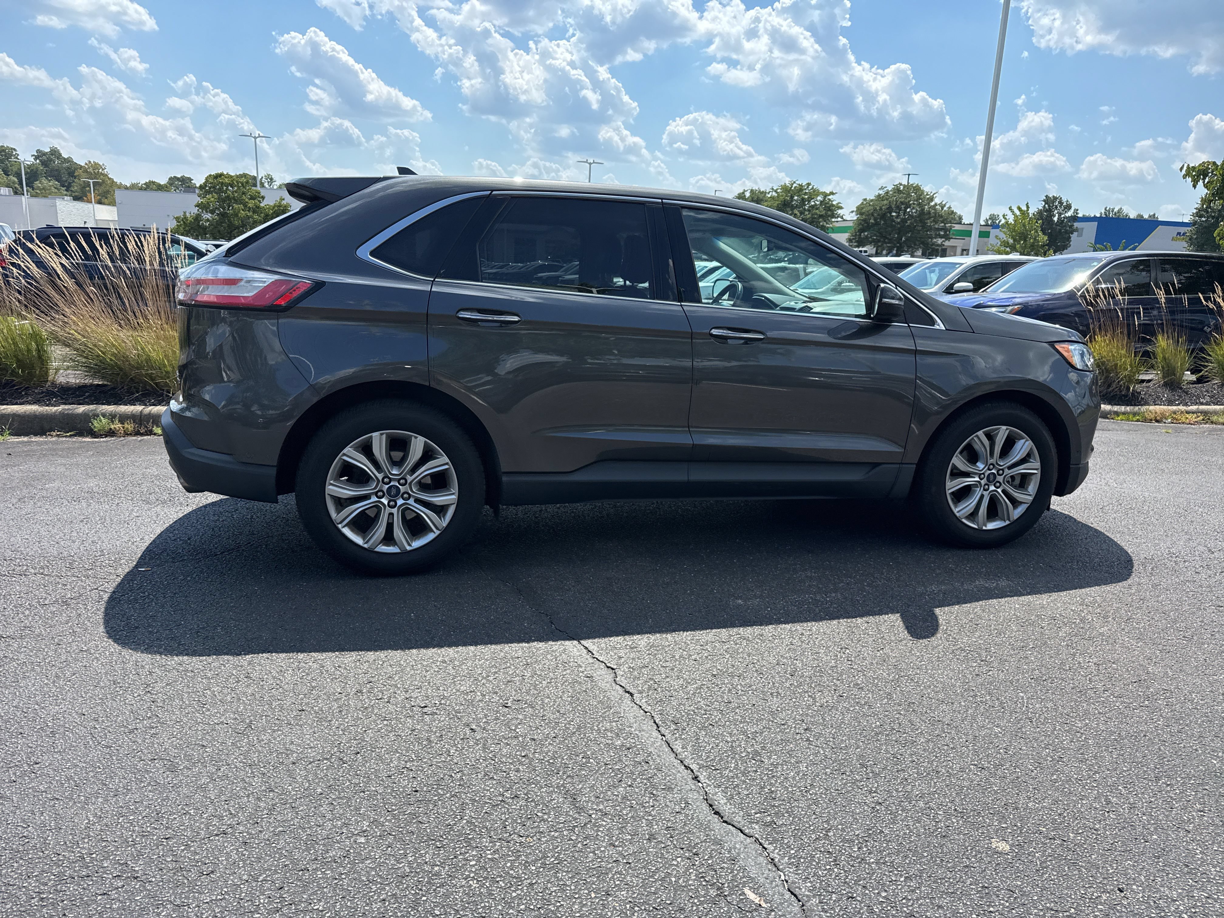 Used 2020 Ford Edge Titanium w/ Equipment Group 301A AWD/4WD image 29
