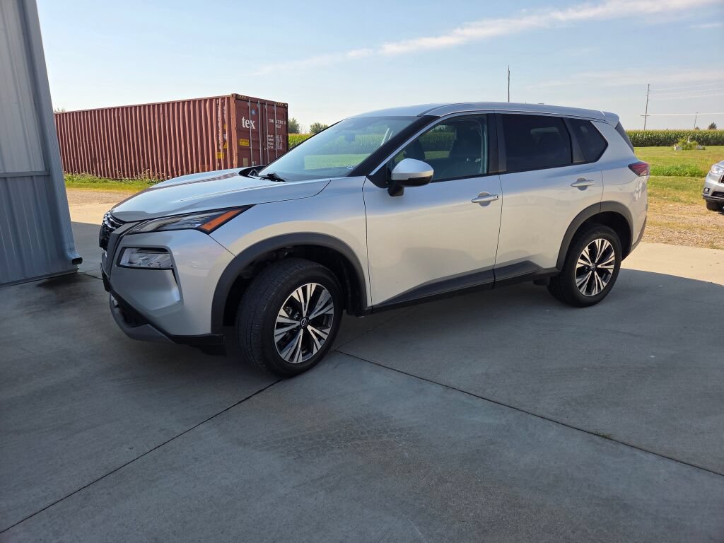 Used 2022 Nissan Rogue SV