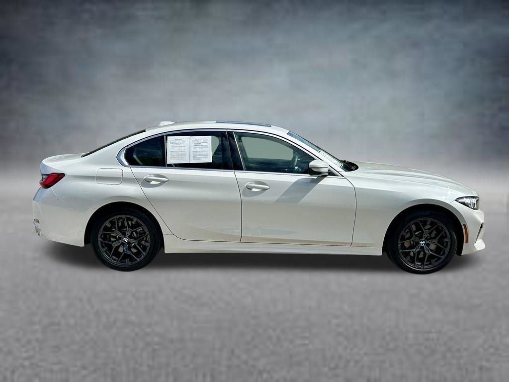 Used 2026 BMW 330i xDrive Sedan AWD/4WD image 4