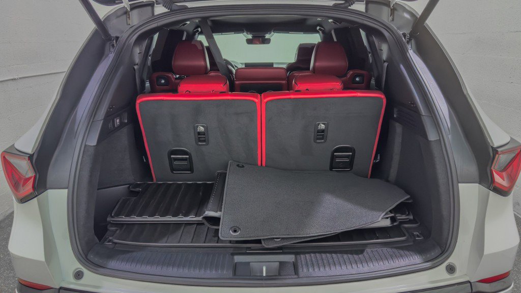 Used 2024 Acura MDX A-Spec image 9