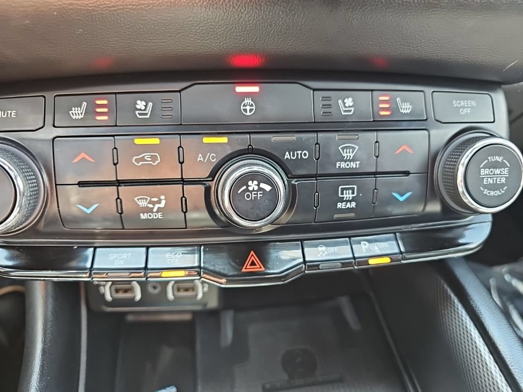 Certified 2022 Dodge Durango R/T w/ Blacktop Package AWD/4WD image 34