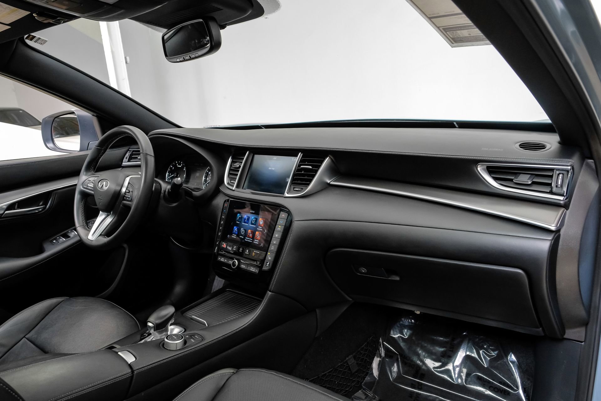 Used 2023 INFINITI QX55 Luxe w/ Cargo Package image 17