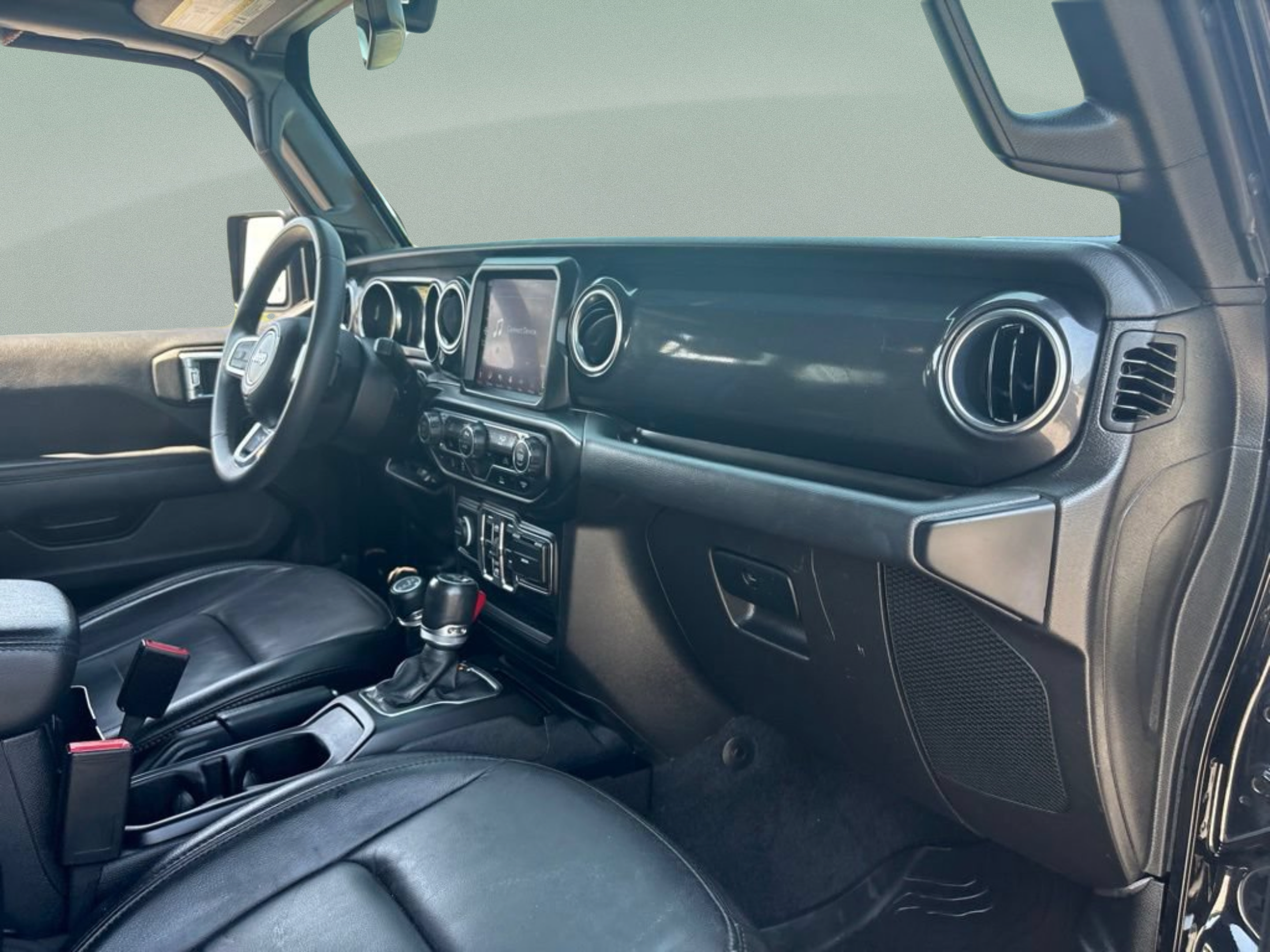 Used 2023 Jeep Wrangler Unlimited Sahara AWD/4WD image 24