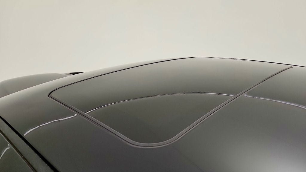 Used 2017 Dodge Challenger SRT Hellcat RWD image 10