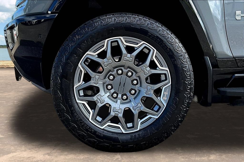 Used 2025 GMC Hummer EV 3X AWD/4WD image 34