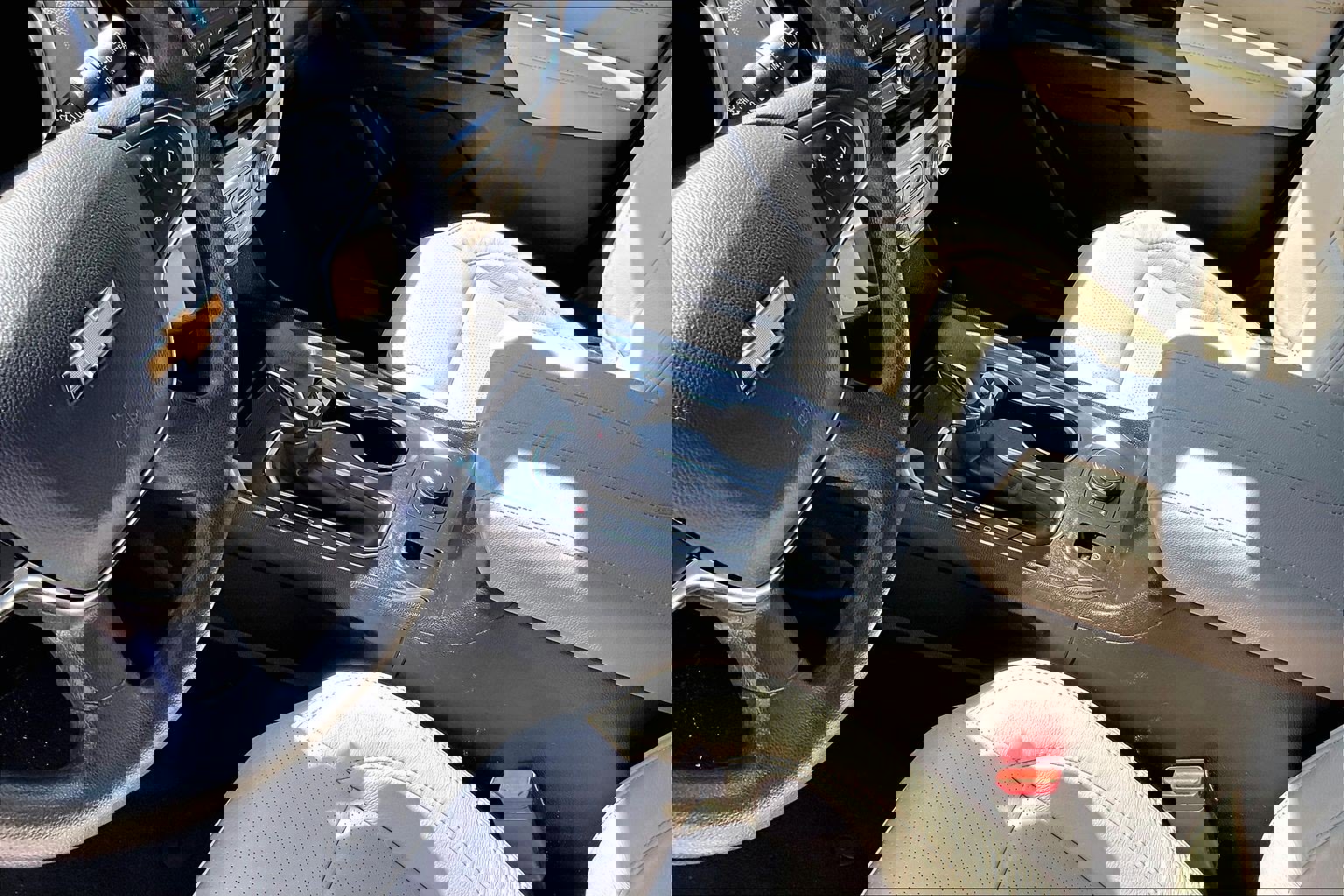 Used 2022 Chevrolet Traverse LS FWD image 14