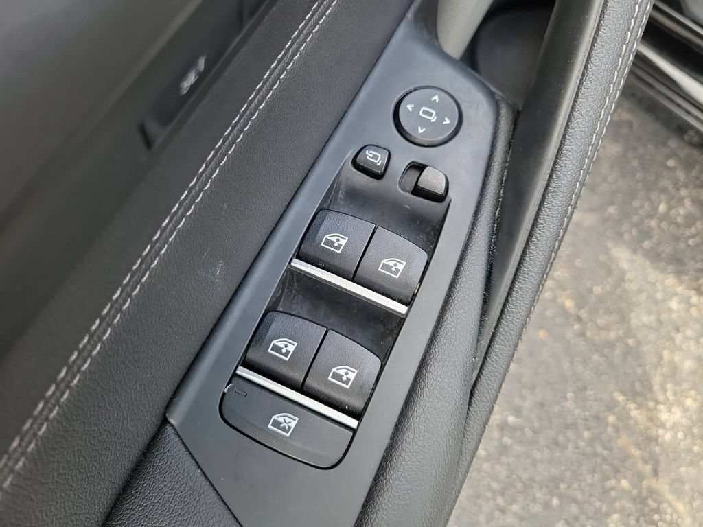 Used 2023 BMW 530i w/ Premium Package RWD image 23