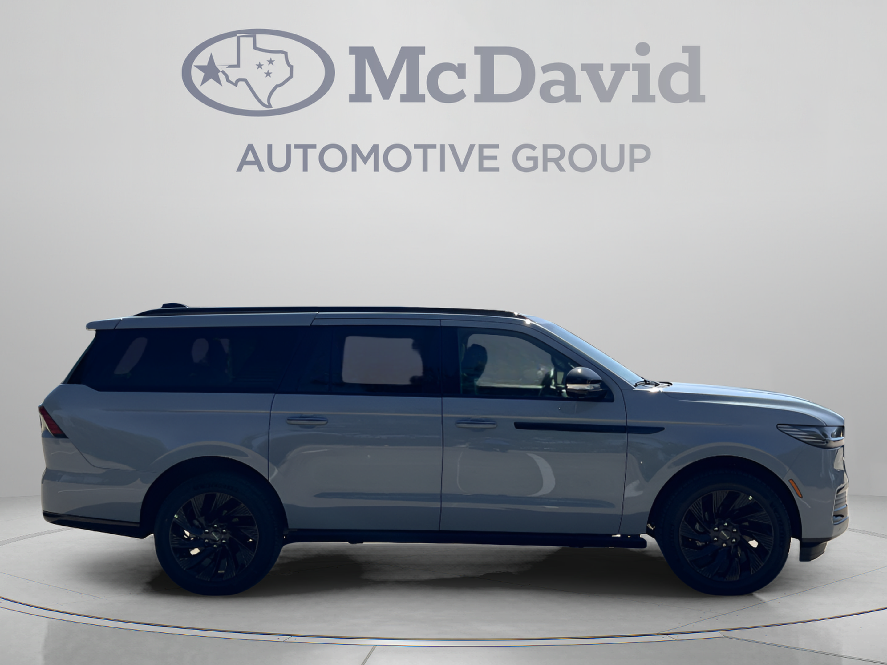 New 2027 Lincoln Navigator L Reserve w/ Jet Appearance Package AWD/4WD image 8