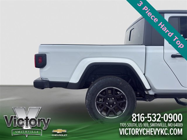 Used 2023 Jeep Gladiator Overland image 23