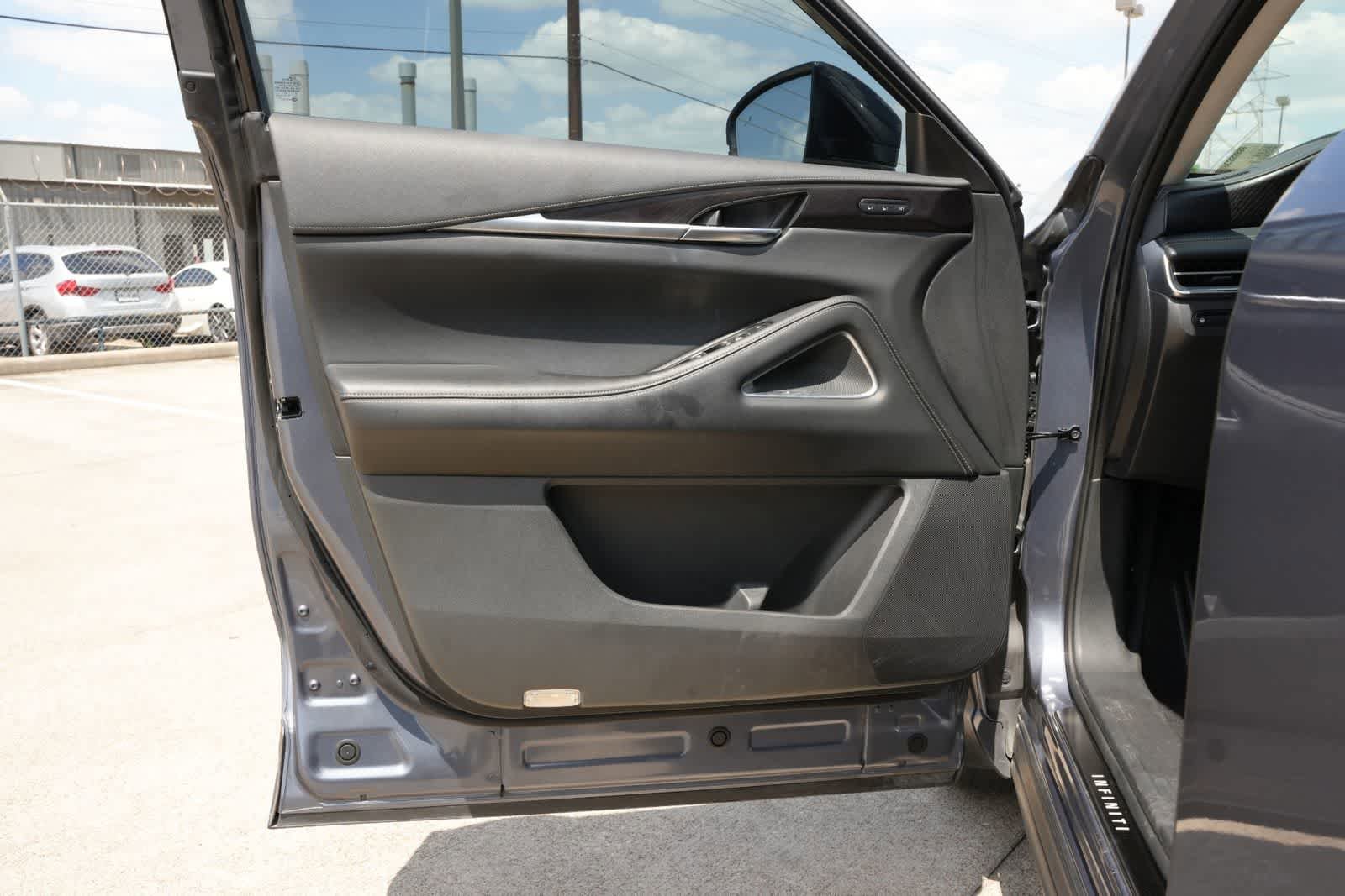 Used 2023 INFINITI QX60 Sensory w/ Vision Package AWD/4WD image 18