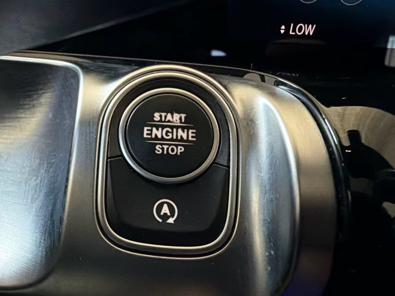 Used 2020 Mercedes-Benz GLB 250 w/ AMG Line image 30