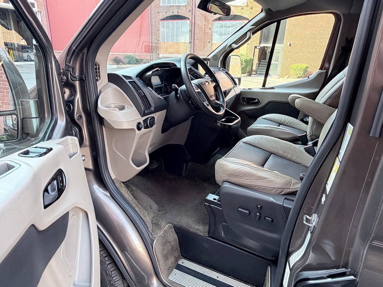 Used 2016 Ford Transit 150 XLT RWD image 16