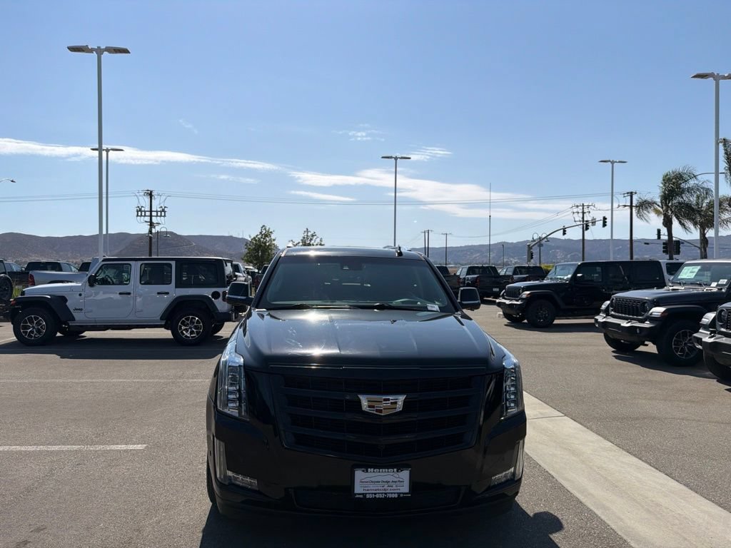 Used 2020 Cadillac Escalade ESV Premium Luxury w/ Escalade Sport Edition AWD/4WD image 3