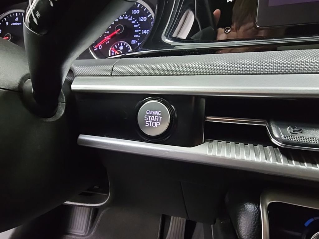 Used 2023 Kia K5 GT-Line image 23