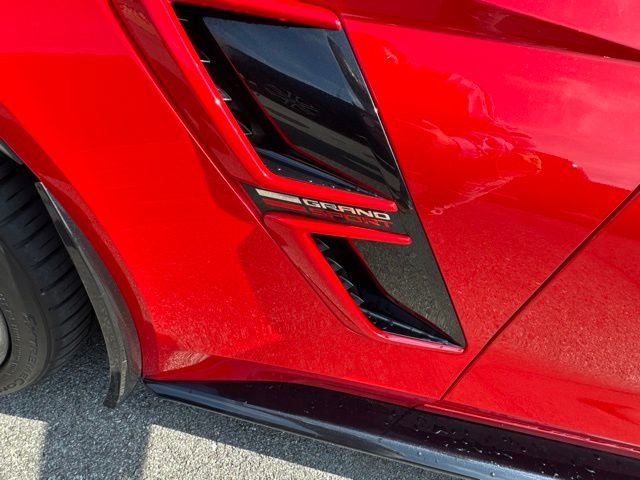 Used 2017 Chevrolet Corvette Grand Sport w/ Grand Sport Heritage Package RWD image 12