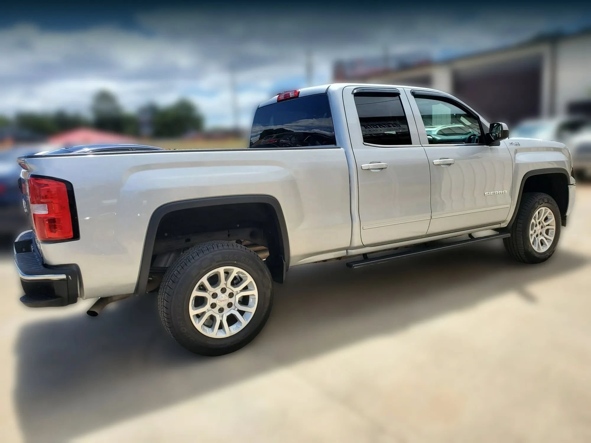 Used 2017 GMC Sierra 1500 SLE w/ SLE Value Package AWD/4WD image 16