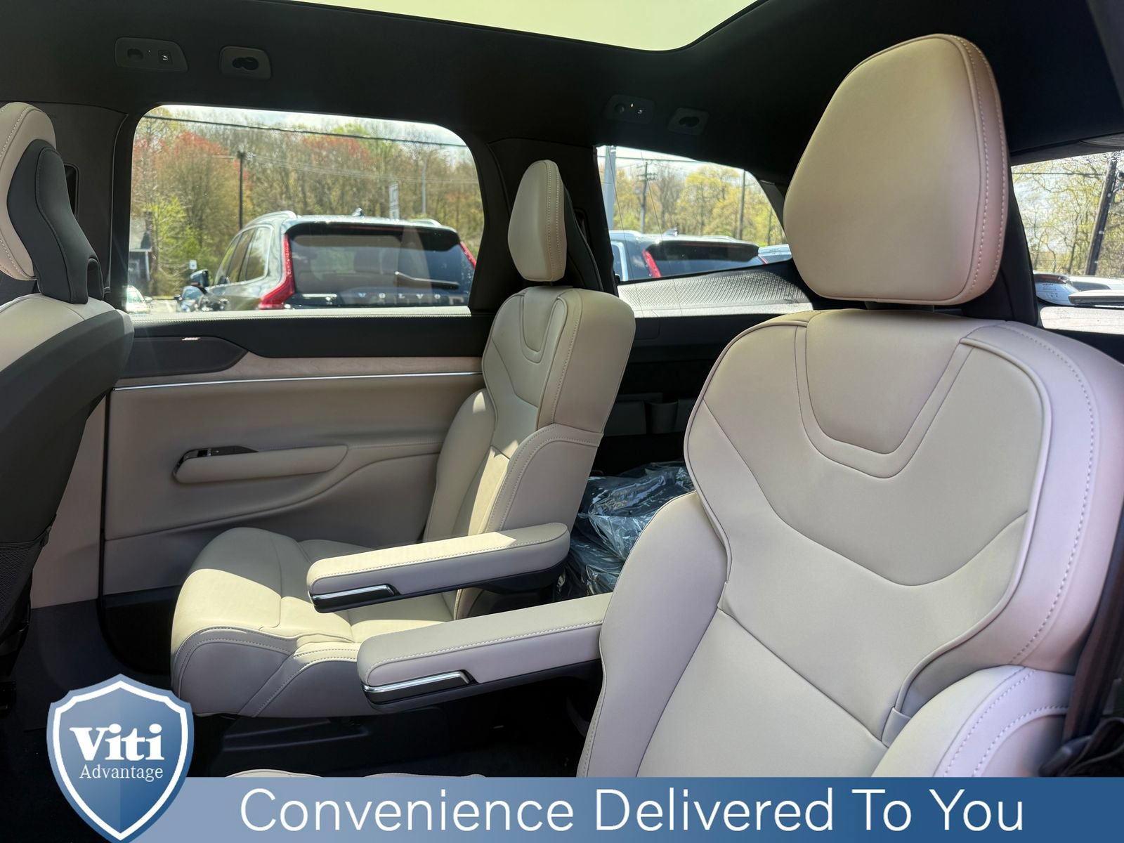 New 2026 Volvo EX90 Plus AWD/4WD image 15