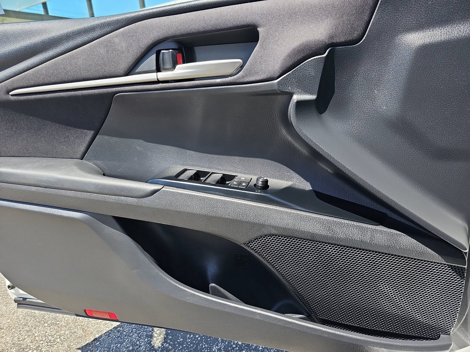 Used 2025 Toyota Camry LE FWD image 31
