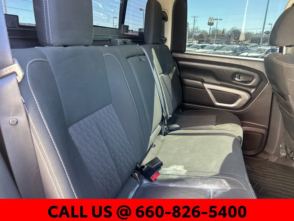 Used 2017 Nissan Titan SV image 7