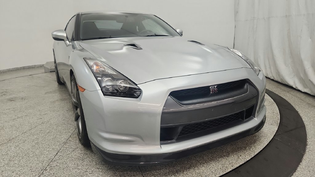 Used 2009 Nissan GT-R Premium AWD/4WD image 12