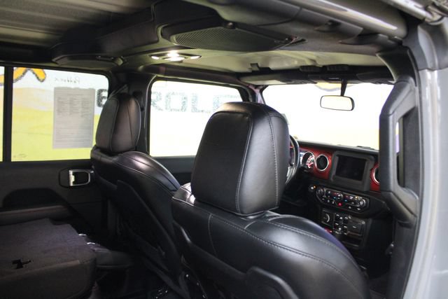 Used 2021 Jeep Gladiator Rubicon w/ Trailer Tow Package AWD/4WD image 10
