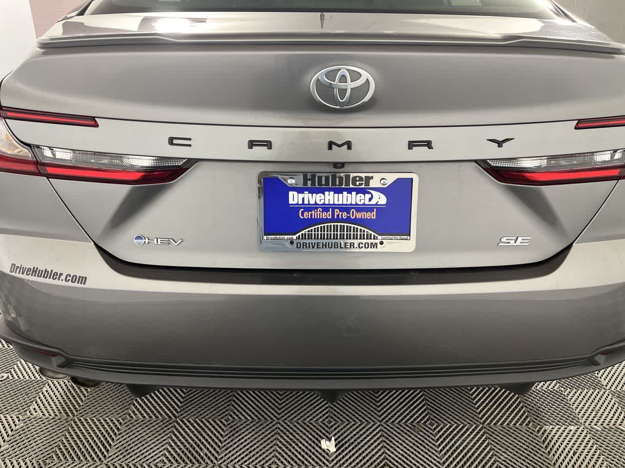 Used 2025 Toyota Camry SE FWD image 11