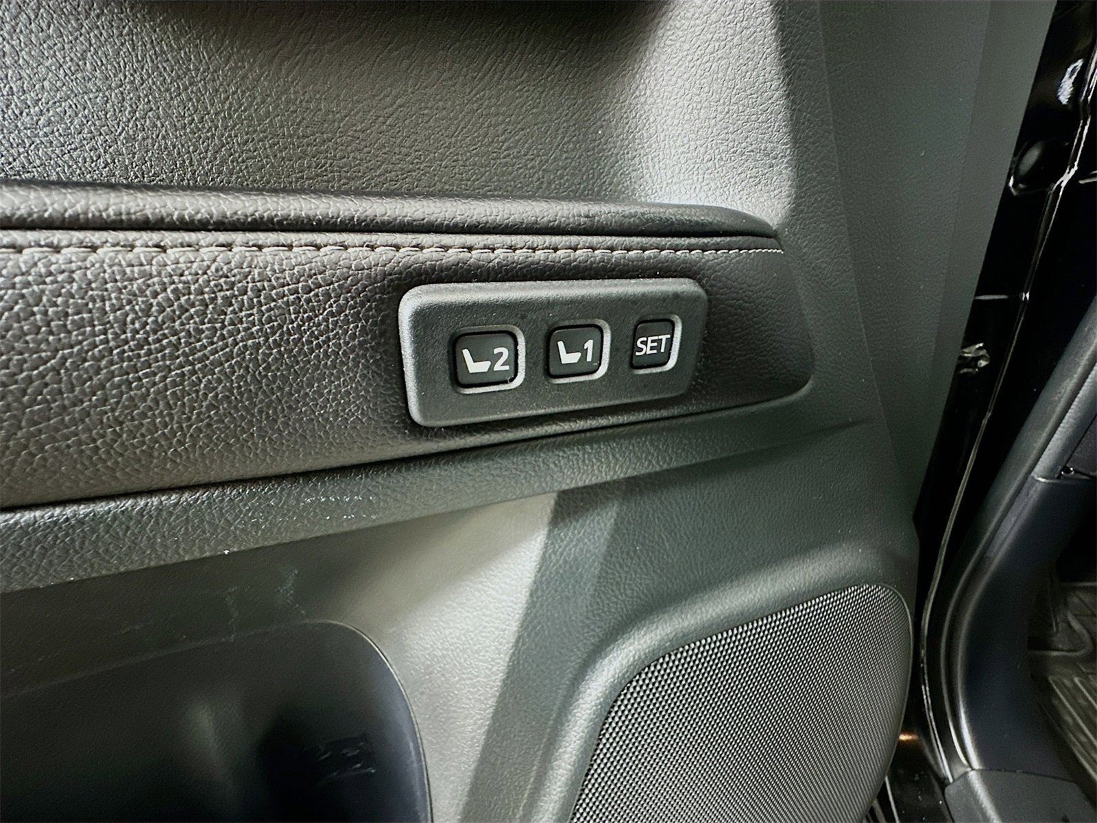 Used 2016 Toyota 4Runner Limited image 33