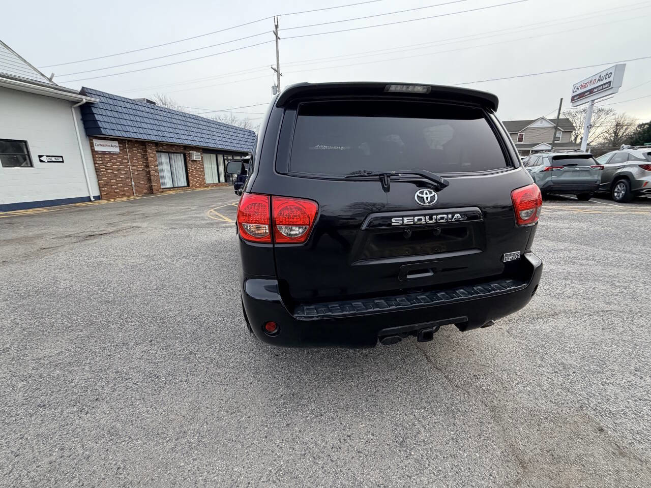 Used 2013 Toyota Sequoia SR5 w/ Premium Pkg image 15