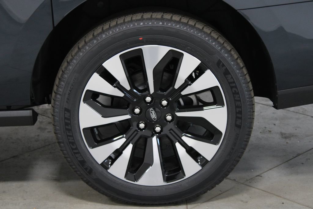 New 2026 Ford Expedition Max Platinum image 18