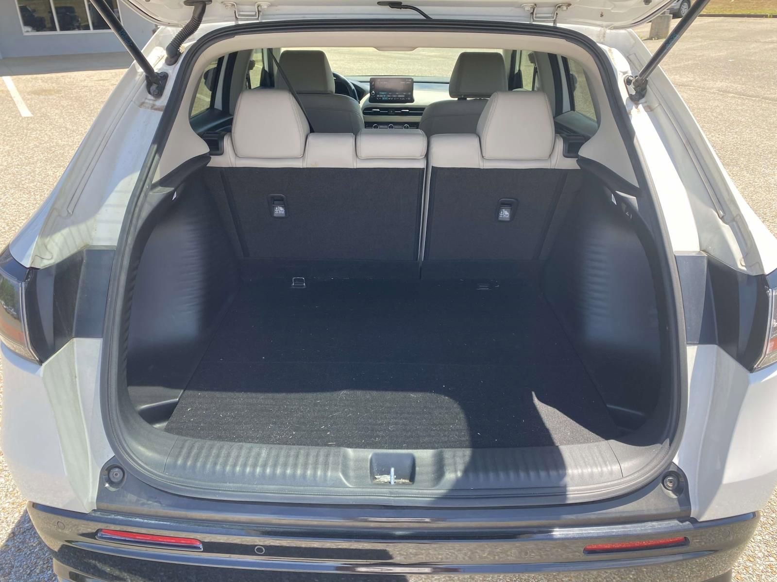 Used 2023 Honda HR-V EX-L image 10