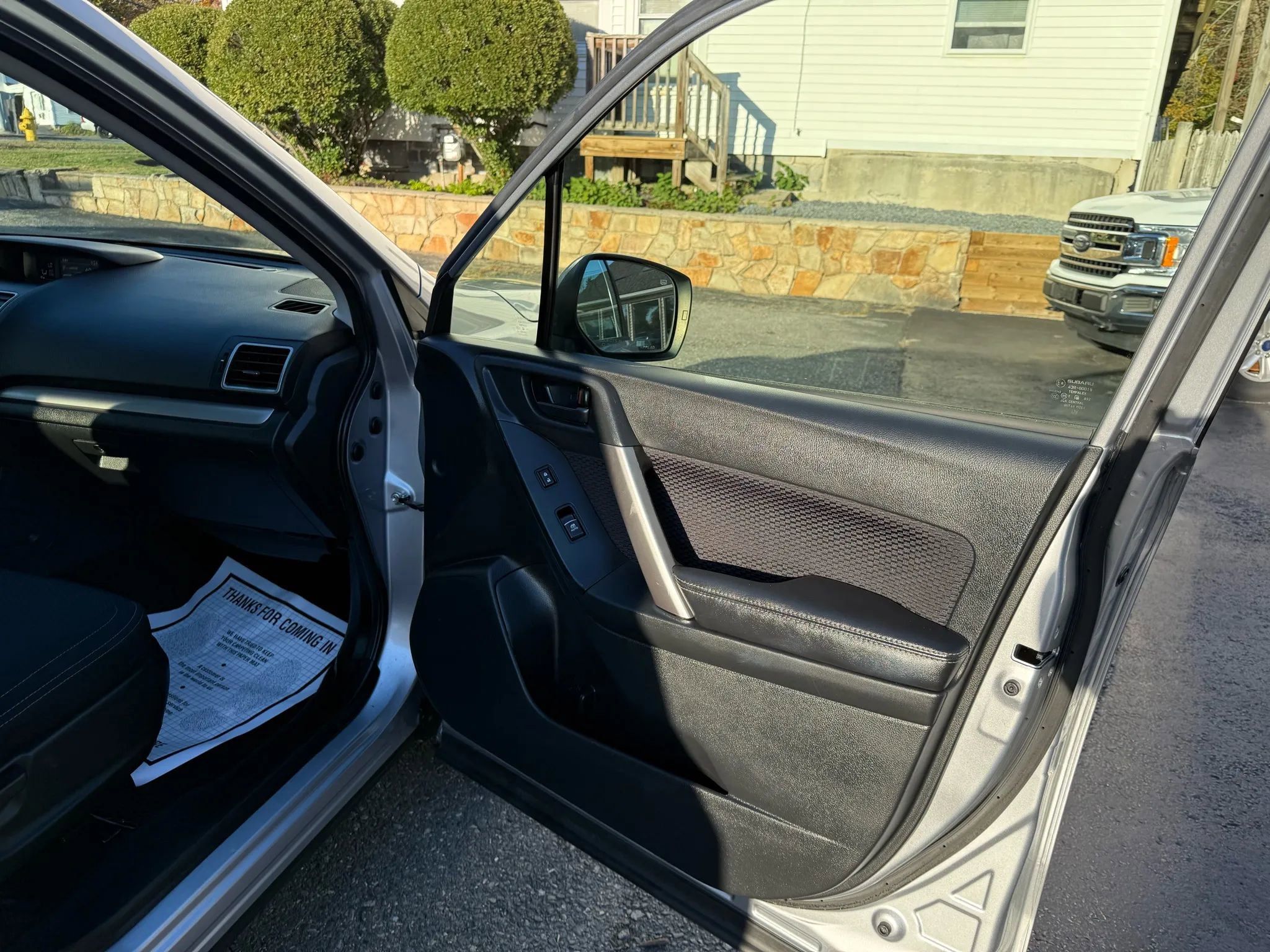 Used 2017 Subaru Forester 2.5i Premium w/ All-Weather Package image 18