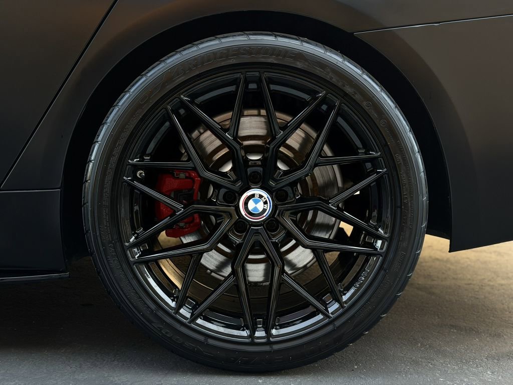 Used 2021 BMW M550i xDrive w/ Premium Package AWD/4WD image 24