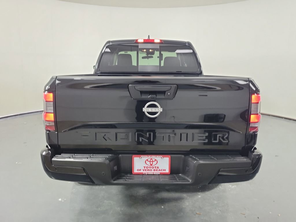 Used 2025 Nissan Frontier SV RWD image 5