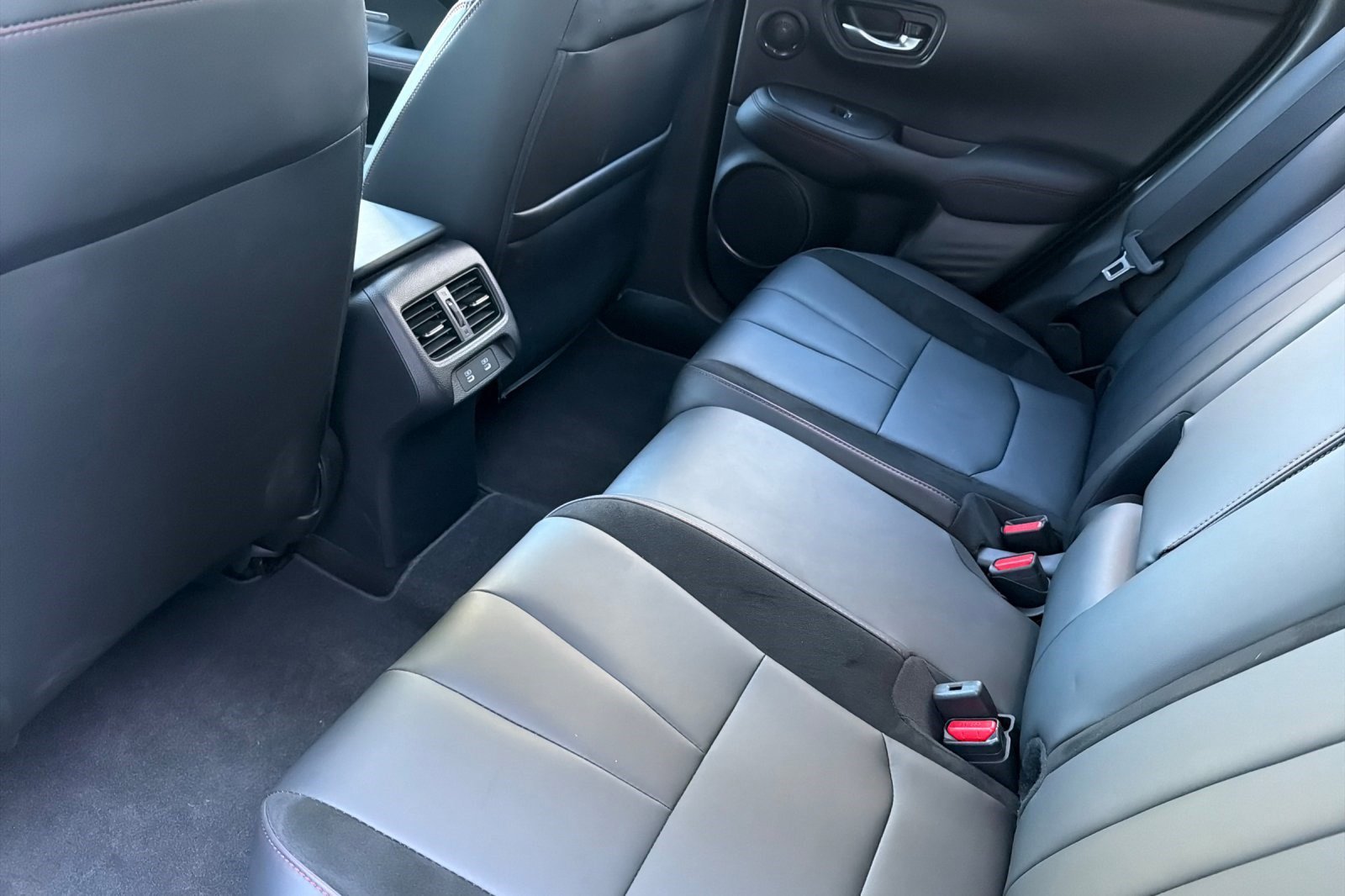 Used 2025 Acura ADX A-Spec image 15