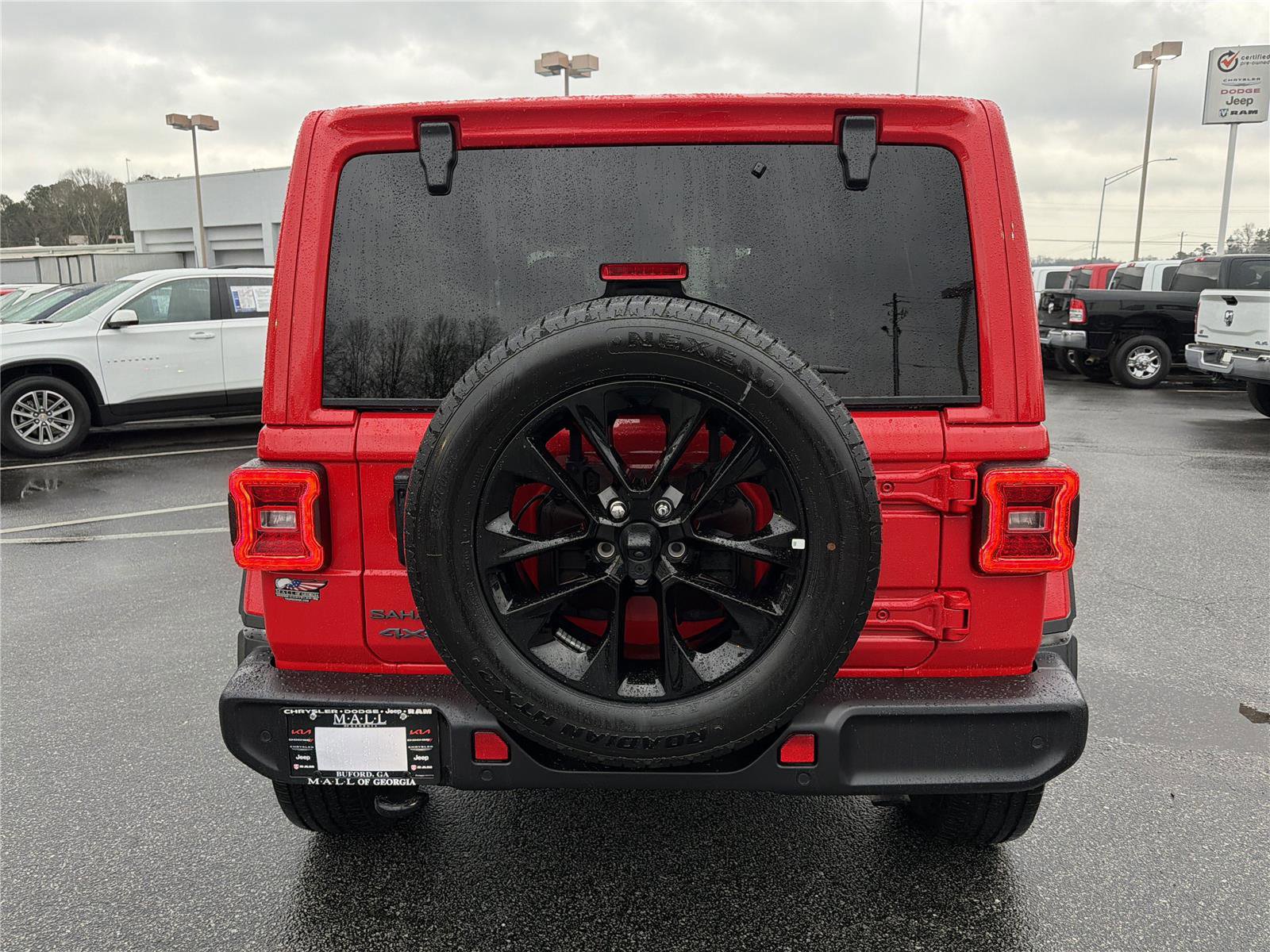 Used 2025 Jeep Wrangler Sahara w/ Safety Group image 7