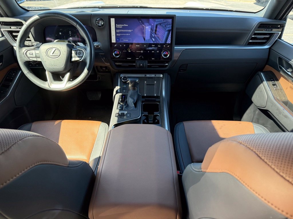Used 2024 Lexus GX 550 w/ Accessory Package (2T) AWD/4WD image 16