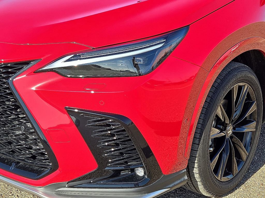 Used 2025 Lexus NX 450h+ F Sport image 9