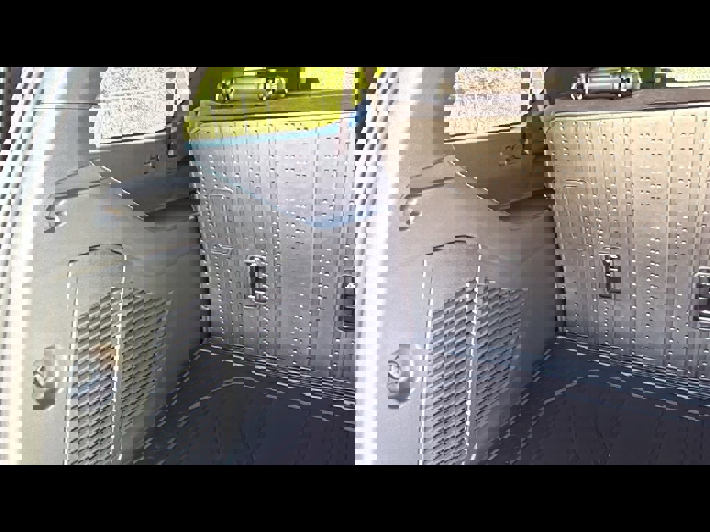 New 2026 Chevrolet Suburban Premier w/ Sun And Tow Package image 29