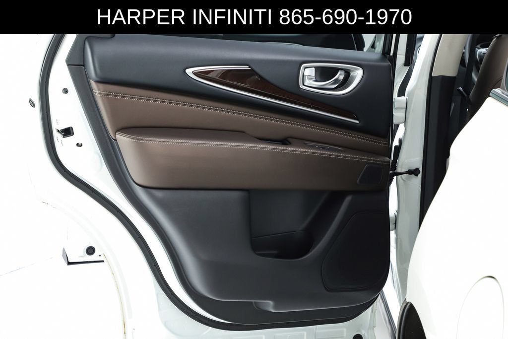 Used 2019 INFINITI QX60 Luxe w/ Sensory Package AWD/4WD image 18