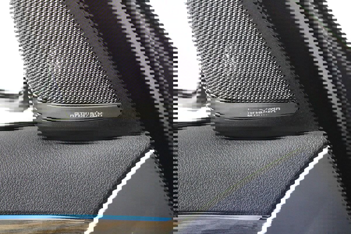 Used 2023 BMW 530e 530e w/ M Sport Package image 10