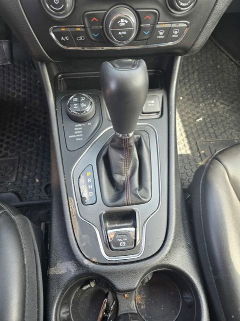 Used 2021 Jeep Cherokee Trailhawk w/ Sun, Sound & Nav Group image 26