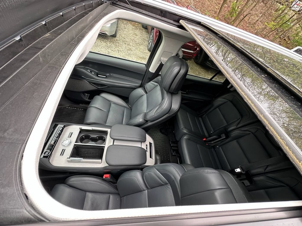 New 2025 Lincoln Navigator Reserve AWD/4WD image 6
