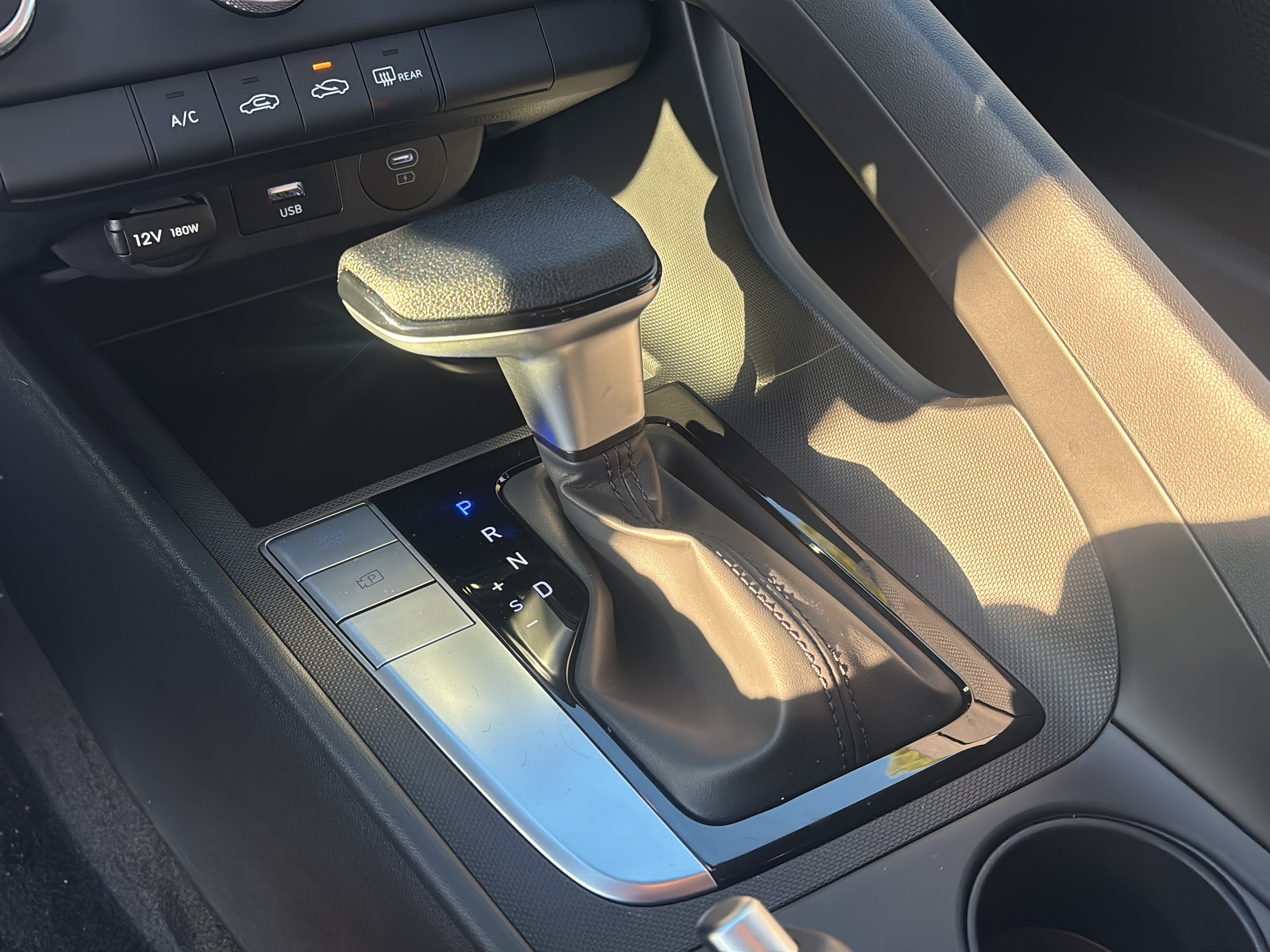 Certified 2026 Hyundai Elantra SE FWD image 18