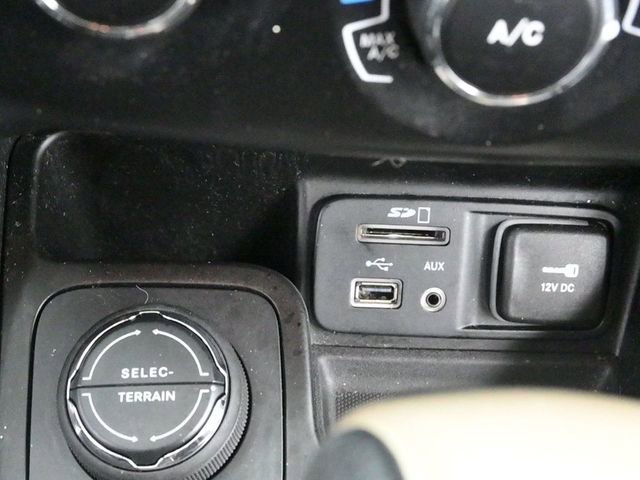 Used 2014 Jeep Cherokee Sport w/ Trailer Tow Group image 27