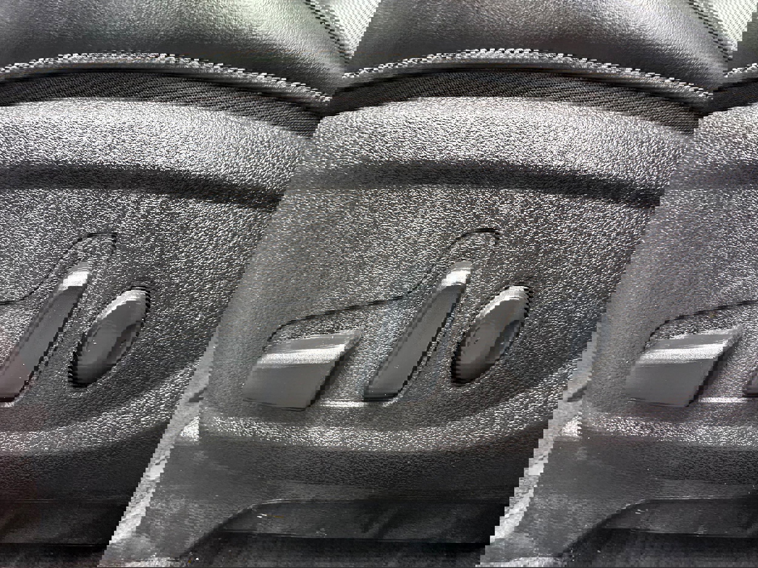 Used 2022 Kia Telluride S image 33