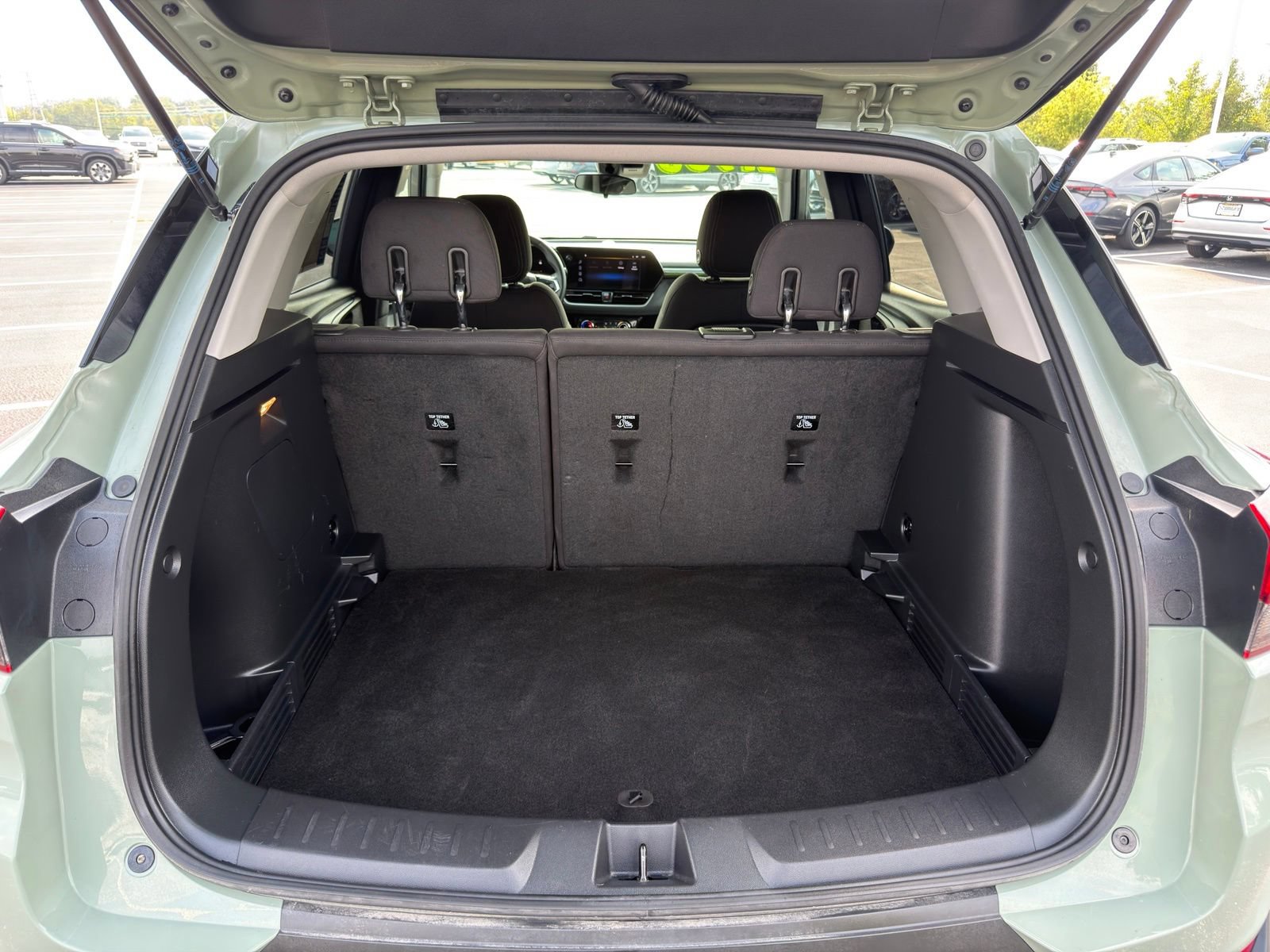 Used 2025 Chevrolet TrailBlazer LT w/ LT Cold Weather Package FWD image 25